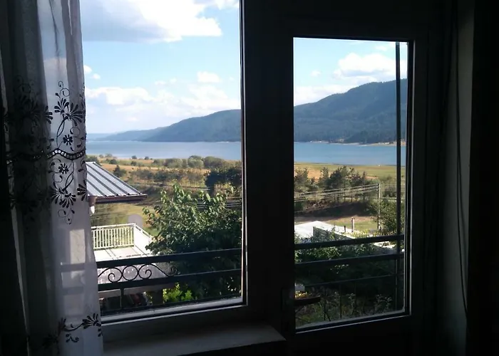 ゲストハウス айрови *